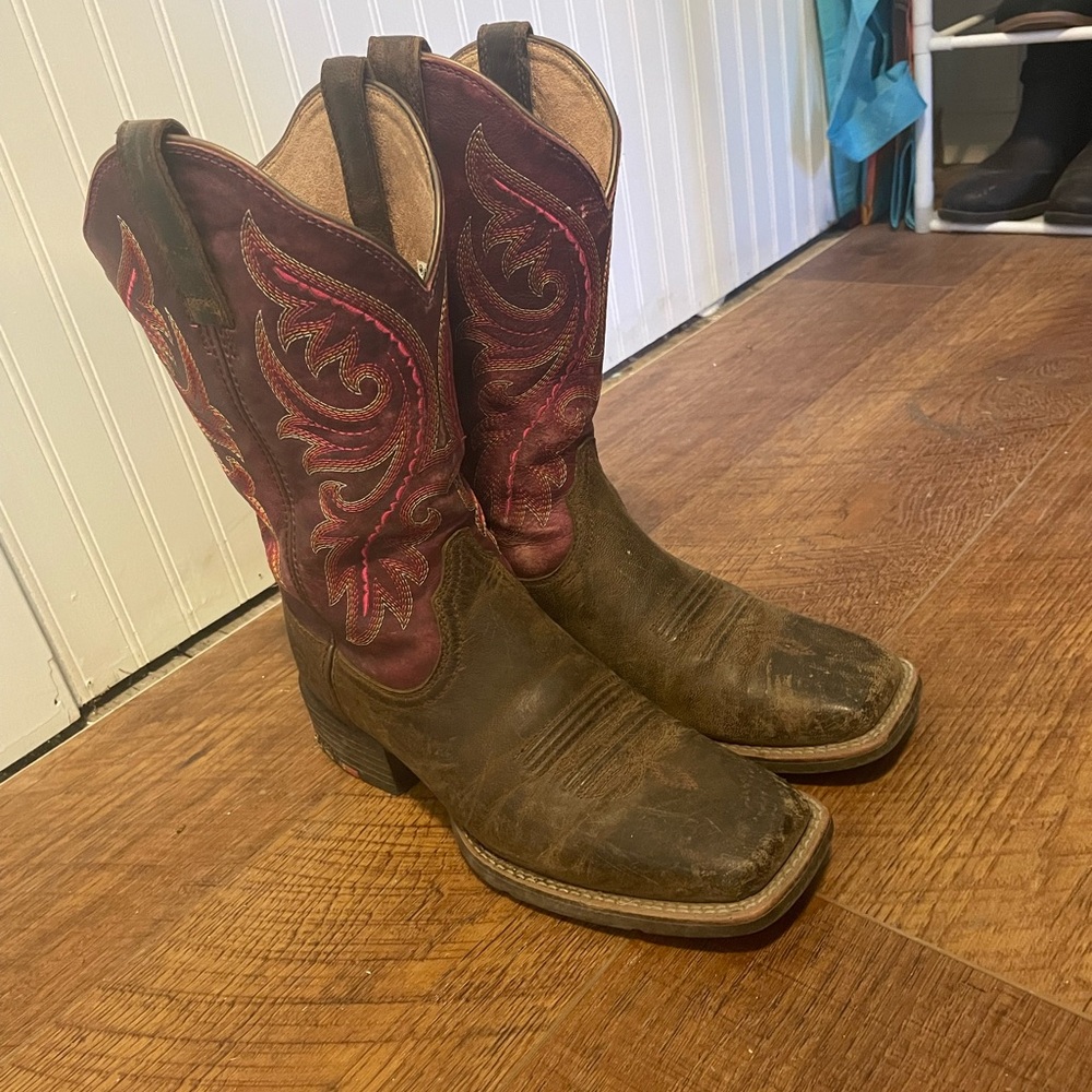 Ariat boots - Picture 2 of 5